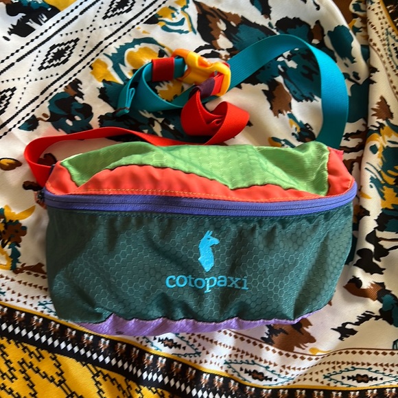cotopaxi Handbags - Cotopaxi Bataan hip sack/Fanny pack/cross body 3L